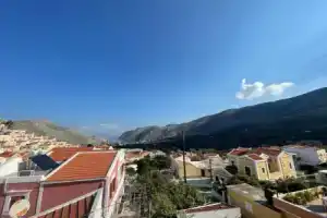 Casa Chara 2, Сими