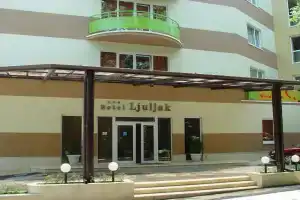 Ljuljak Hotel, Золотые пески
