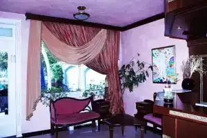 Hotel «Lazur», Кюстендил