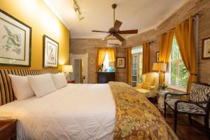 The Mermaid & Alligator, Ки-Уэст