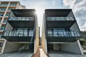 Condominium NOOSA, Наго
