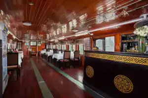 Ботель «Halong Fantasea Cruise», Халонг