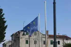 Apartment Tony, Prvić Luka