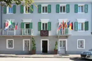 Hotel «Suite Inn», Удине