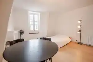 Récent studio à deux pas du Vieux Tours, Тур