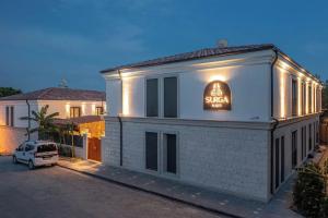 Surga Alaçatı, Алачати