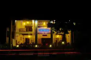 Hotel «Vibration», Хикадуа