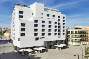 H10 Croma Malaga, Малага