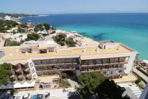 Hotel «Clumba», Кала-Раджада