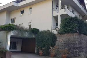 Appartamento Nadia, bilocale nel verde a 5 minuti dal centro, Мерано