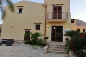 B & B Le Falesie, Кастеллуццо
