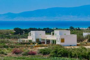 Plioni Villas Naxos, Кастраки