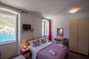 Apartment Riva 5, Комижа
