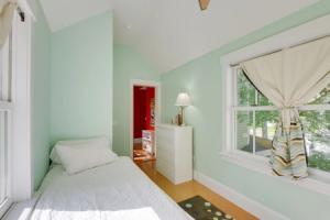 Downtown Bar Harbor Rental Home ~ 1 Mi to Acadia!, Бар-Харбор