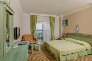Holiday Park Resort, Окурджалар
