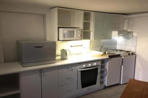 Yrjänäntie Home Apartment, Оулу