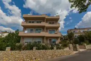 Apartment Nensi 2, Цриквеница
