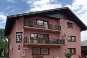 Studio Apartments Una, Кореница