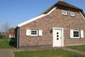 Comfortable Child-friendly Villa, in Limburg, Роггел