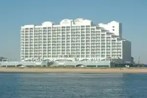 Апарт-отель «Hilton Suites Oceanfront», Оушен Сити