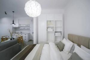 Luxury Central Studio, Ксанти