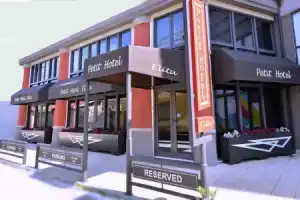 Petit Hotel Elita, Шкодер