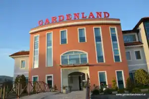 Gardenland Resort, Шкодер