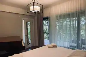 Britten's Cottage Dilijan, Дилижан