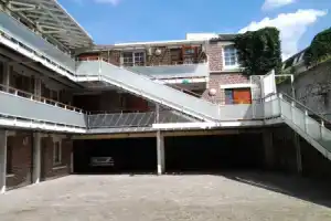 Modern'Hotel, Валансьен