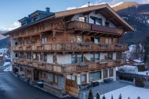 Apartment in Tyrol With hot tub, Лермос
