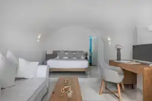 Отель «Anteliz Suites», Фира