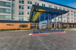 Aloft Dallas Arlington Entertainment District, Арлингтон
