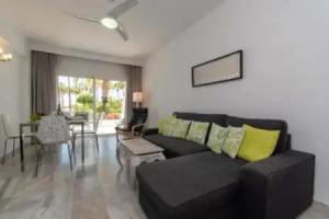 Altamira 38 - One Bed, Адехе
