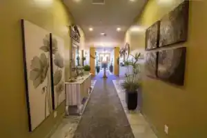 The Tavern Hotel, Коттонвуд