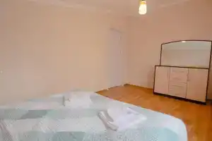 We Hotel, Телави