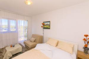 Apartment Nediljka, Srima