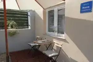 Sunset Rental, Задар