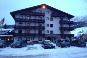 Appartamento 5 persone nel cuore delle dolomiti Residence Astoria, La Villa