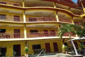 Апартаменты «Phratamnak Inn - 100 meter from Beach», Паттайя