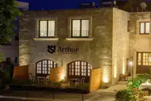 Arthur Suites, Родос
