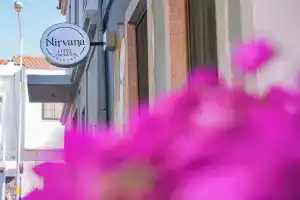 Nirvana Otel, Бозджаада