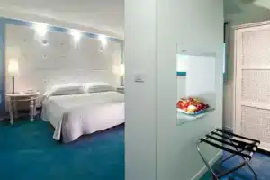 Hotel «Mediterraneo», Риччионе