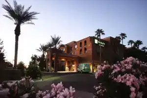 Отель «Holiday Inn Phoenix/Chandler, An Ihg», Чандлер