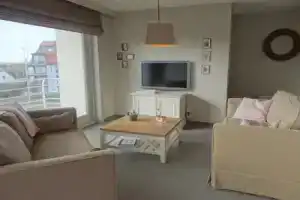 Apartment for 4 People With Terrace, Ньивпорт
