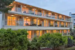 Palapart Gikas Suites And Studios, Гувия