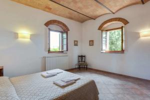 Apartment With Pool in Barberino Val D'elsa, Барберино-Валь-д'Эльса