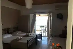 Elena's Luxury Studios and Apartments, Закинф