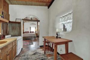 Sonora Casita Hot-tub Four Minutes to Marktplatz!, Фредериксберг