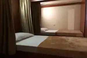 The Bridge Hostel, Тбилиси
