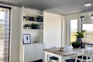Spacious Apartment in Bergen aan Zee With Terrace, Берген ан Зее